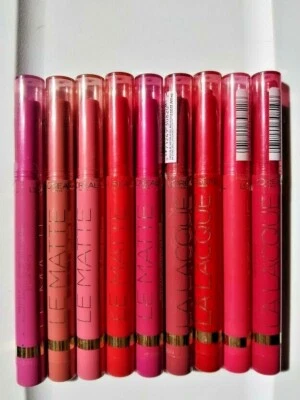 Lápiz labial Loreal L'Oreal Color Riche Le Matte La Lacque cubierta completa puntas defectuosas Foto 1 de 2