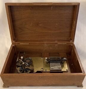 1938-39 Thorens Disc Music Box With 10 Original Discs Swiss Made