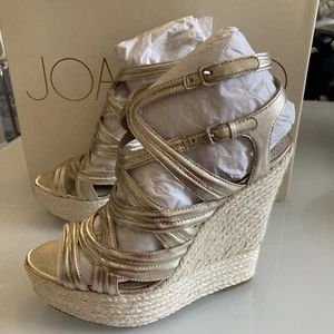 New Joan And David “Dasilbey” Light Gold Leather Strap Sandals Wedges Sz 9.5 M - Picture 1 of 9