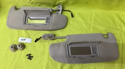 2006-09 FORD FUSION SUNVISORS SET OF 2, CLOTH BEIGE ILLUMINATING RH LH W/CLIPS - Image 1 of 4