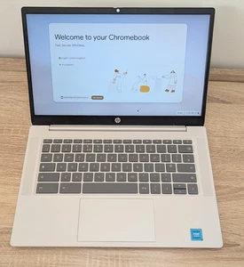 HP Chromebook INTEL N100 4 GB RAM 128GB UFS 14' HD LED Silver 14A-NF0002SA - Picture 1 of 9