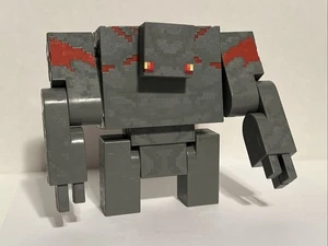 2019 Minecraft Dungeons REDSTONE GOLEM 4.5" Figure Video Game Mojang Mattel - Picture 1 of 3