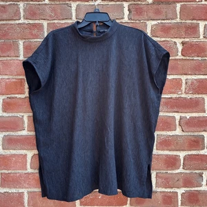 EILEEN FISHER $158 WOVEN PLISSE MOCK NECK SIDE SLITS BOXY TOP Medium - Picture 1 of 10