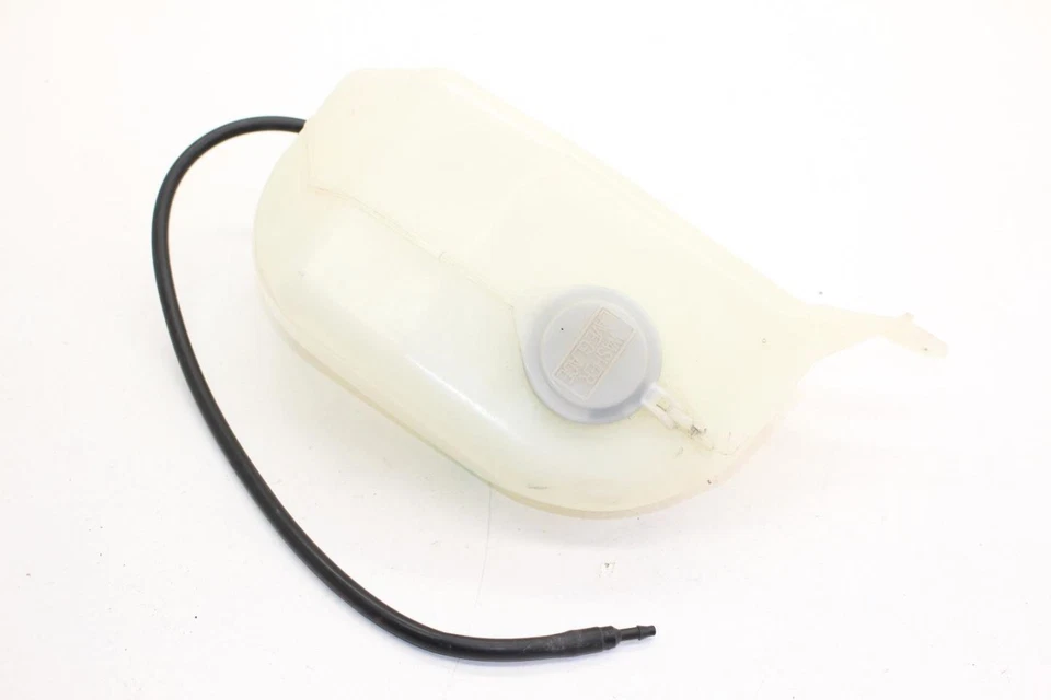 Windshield Washer Bottle Reservoir Fits 85-89 MR2  Foto 1 de 4