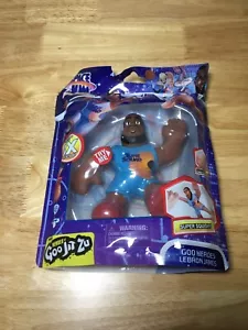 Goo Jit Zu Space Jam A New Legacy Lebron James Goo Heroes Stretch-Spielzeug Brandneu! - Bild 1 von 12
