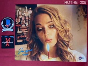 Jessica Rothe foto autografata firmata 11x14 albero Happy Death Day Beckett COA - Foto 1 di 4