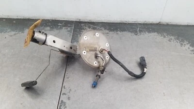 2003 03 04 水星掠夺者燃油泵/发送单元 #6832 D6 — 第 1/4 张图片