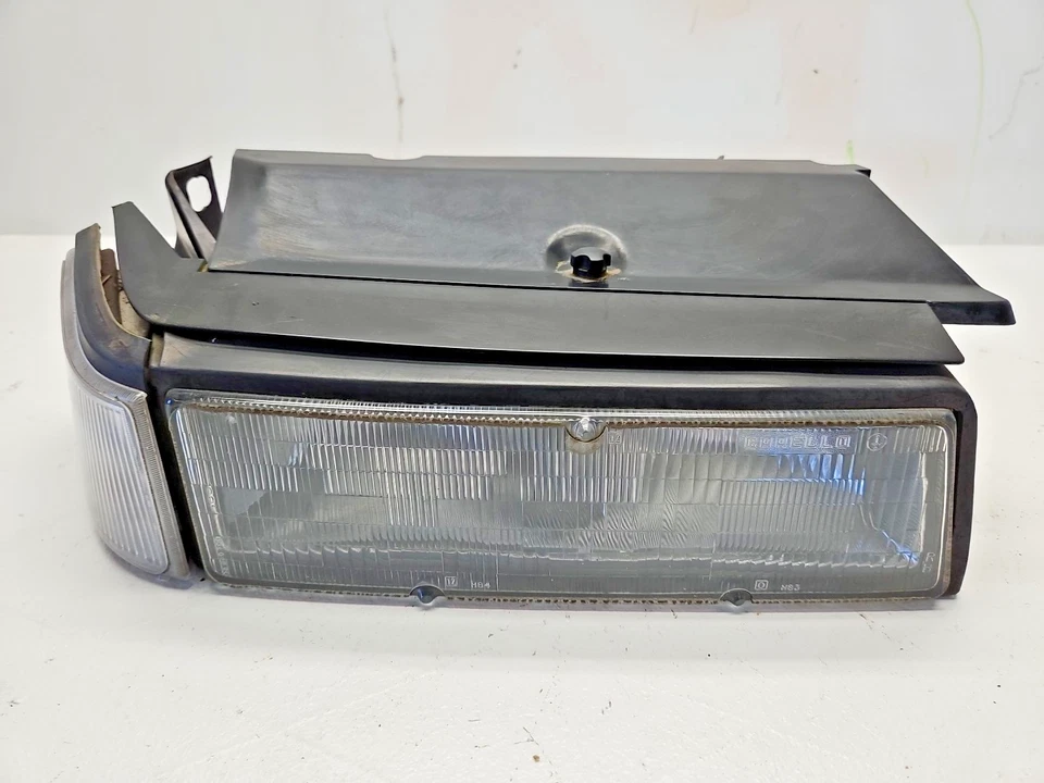 Conjunto de faros de pasajero derecho Chrysler TC Maserati 1989-1991 OEM 3118 Foto 1 de 4