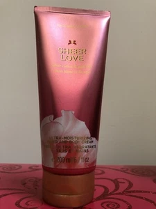 Victoria’s Secret SHEER LOVE crema corpo idratante 6,7 once rara - Foto 1 di 2