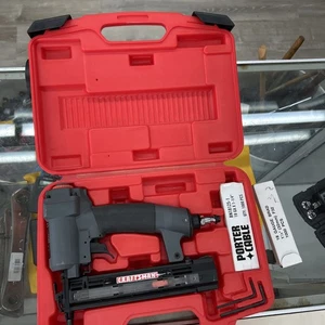 Craftsman 875.184020 18g Pneumatic Brad Nailer 5/8 To 1-1/4” Length W/case - Picture 1 of 4