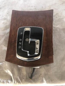 2007 CADILLAC SRX  Central Console Gear Shift Strip Cover Used - Picture 1 of 19