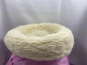 Vintage Hand Made Tight Knitted Crochet Cream Ladies Womens Tam Hat - Picture 1 of 6
