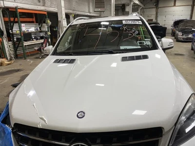 HOOD ML350 ML450 ML550 ML63 2012 12 2013 13 2014 14 2015 15 White 1429006 Foto 1 de 4