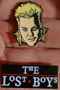 The lost Boys 1987 Movie Custom EMAILLE PIN Set Kult Horror 80er David Logo Haim X - Bild 1 von 2