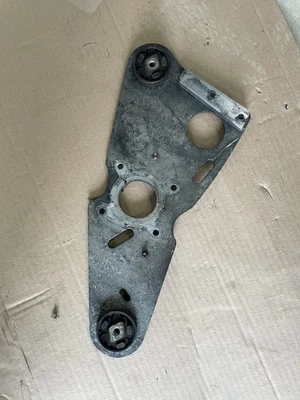 Arctic Cat  2005-2006 Firecat F7 Sabercat 700 F6 Left Engine Mount plate bracket - Image 1 of 2