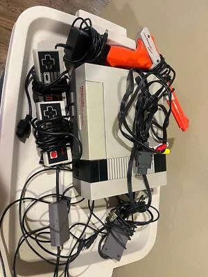 未测试的 NES 控制台带控制器等 — 第 1/4 张图片