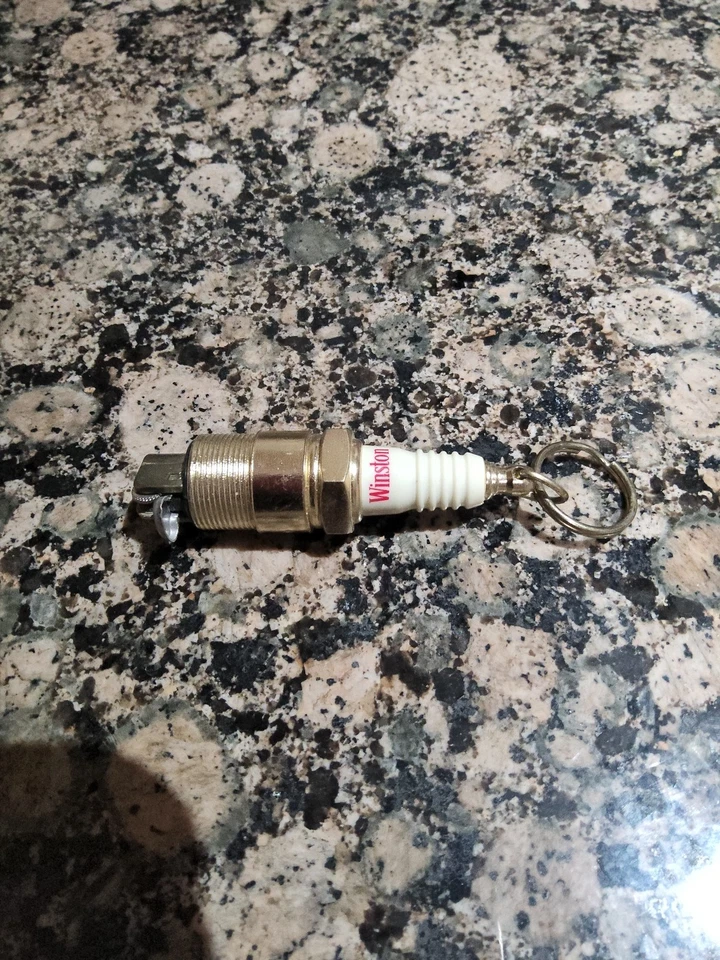 Encendedor de bujías Winston llavero vintage llavero anillo lazo soporte amarre  Foto 1 de 1