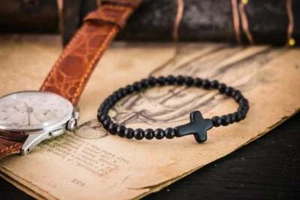 4mm - Matte Black Onyx Beaded Stretchy Men's Bracelet w Black Cross - Picture 1 of 4