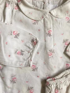 Little White Company geblümte Bluse und Unterhose 6-9 Monate Peter Pan Kragen - Bild 1 von 6