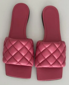 NWT $990 Bottega Veneta Pink Flat Sandals Shoes 7 US (37 Euro) 627710 Italy - Picture 1 of 14