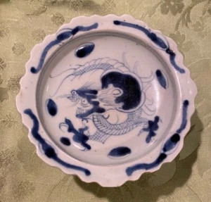 Antike chinesische Stielschale blau-weiß Porzellan mit Drachen Details - Bild 1 von 9