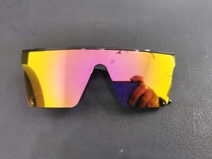 Occhiale da Sole Donna a Mascherina con Vetri a Specchio a 2 Colori - Foto 1 di 4