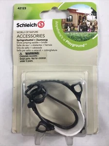 SCHLEICH 42123 Zubehör - Reitpferd - Springsattel & Trense NEU - Bild 1 von 5