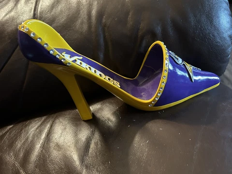 Minnesota Vikings Bejeweled High Heeled Stiletto Shoe Wine Bottle Holder Cover