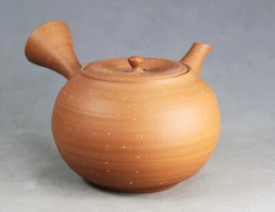 Tokoname Shudei (red clay)  Rihi Teapot by Gisui, #gisui235 : D90*H67mm, 230ml - Image 1 of 4