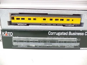 Kato HO 35-6007, Union Pacific Corrugated Business Car - Picture 1 of 3