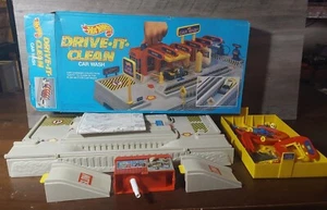 Hot Wheels Drive it Clean Car Wash 1988 Vintage NO CAR Original Box . - Picture 1 of 9