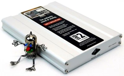 Universal Audio UAD-2 Satellite Duo Firewire 7Plugins +Neuwertig+ 1.5J Garantie - Bild 1 von 4