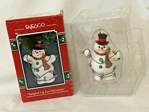 Enesco Treasury Frosty el muñeco de nieve enredado para adorno de Navidad 1993 LE NUEVO EN CAJA - Imagen 1 de 9
