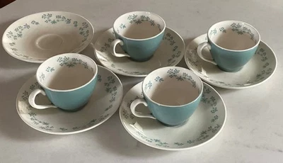 VINTAGE DOULTON & CO  'APRIL SHOWERS' COFFEE CUPS AND SAUCERS - Image 1 of 4