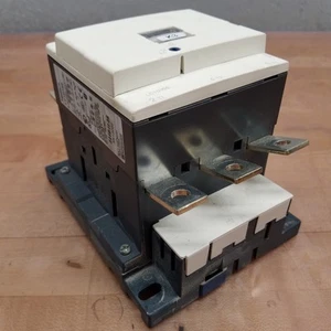 Schneider Electric LC1D150 Contactor, 600V, 250A, 120V Coil, 50/60Hz - USED - Picture 1 of 9