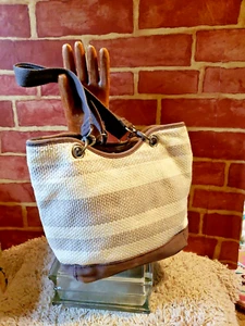 Thirty One Woven Tote Beige and Gray weave with brown trim 4046 - Picture 1 of 9
