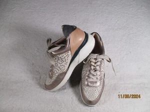 Zapatilla Pikolinos Mujer UK39 US8 Blanca Cuero Perforado Dorado Metálico Ortopédica - Imagen 1 de 10