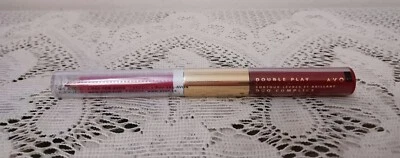 Delineador de labios y brillo Avon Double Play rojo nuevo de stock sellado de fábrica Foto 1 de 4