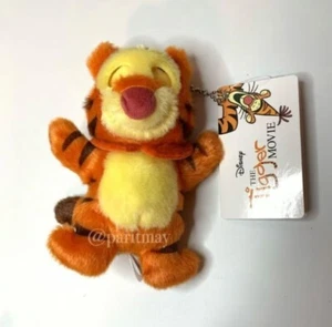 Disney Store Japan Authentic Winnie The Pooh Plush Keychain EVERYONE IS TIGGER - Picture 1 of 7