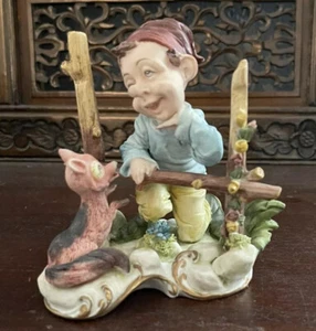 RARE Vintage Capodimonte Dwarf Gnome figurine With A Fox Signed Exc Cond! - Picture 1 of 9