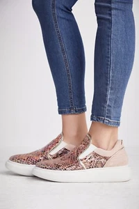 FREE PEOPLE SHOES NOVA METALLIC SNEAKER NEW 8 $298 SNAKESKIN TEXTURE FP NIB - Picture 1 of 11