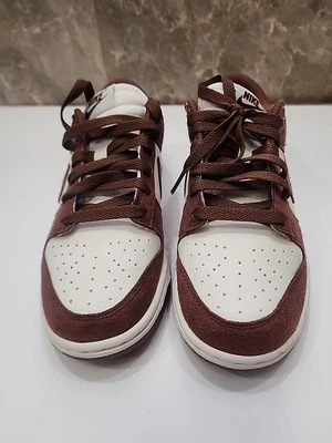 Nike Dunk Zapatillas bajas en blanco y borgoña Foto 1 de 4