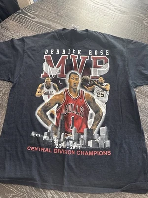 Derrick Rose MVP 2010-11 Chicago Bulls Tee VTG Style Central Division Champs - Image 1 of 4