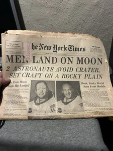 New York Times - Apollo 11 Men Walk on Moon - 21. Juli 1969 ORIGINAL ZEITUNG - Bild 1 von 4