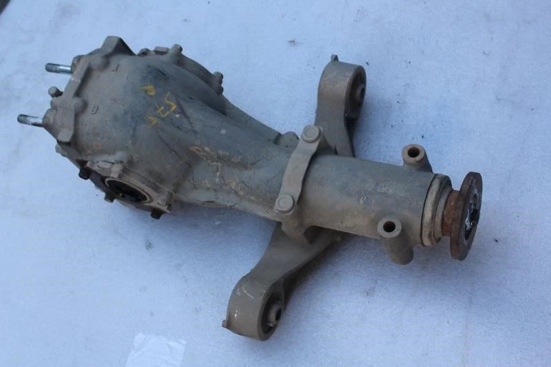 Subaru Impreza WRX 2015 diferencial trasero 2,0 L manual M/T 140 k millas Foto 1 de 4