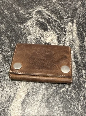 Cartera de Colección Y2K Hurley Para Hombre Elegante Triple Plegable Cuero Marrón A Presión De Colección Surf Foto 1 de 4