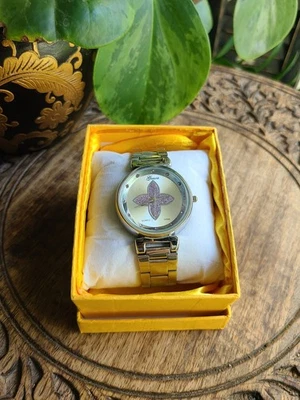 Genoa Quartz Women’s Watch Japan Movement Stainless Steel Silver Tone Flower - Image 1 of 4