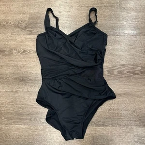 Miraclesuit Madero One Piece Swimsuit Size 14 Black Underwire Mesh Ruched - Picture 1 of 9