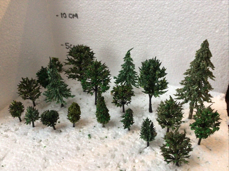 N Scale   Set Of 20 Trees ,  Multi Styles Forest , Foliage, Scenery GQH10 - Image 1 of 4