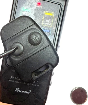 1 LUCAS 17TN KEY LAND ROVER KHH 17TN CAR REMOTE FOB XHH 17TNN RSS/CNR210 3TXB - Image 1 of 4